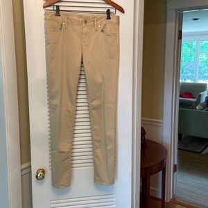 Lilly Pulitzer size 4 skinny pants, never worn perfect condition.